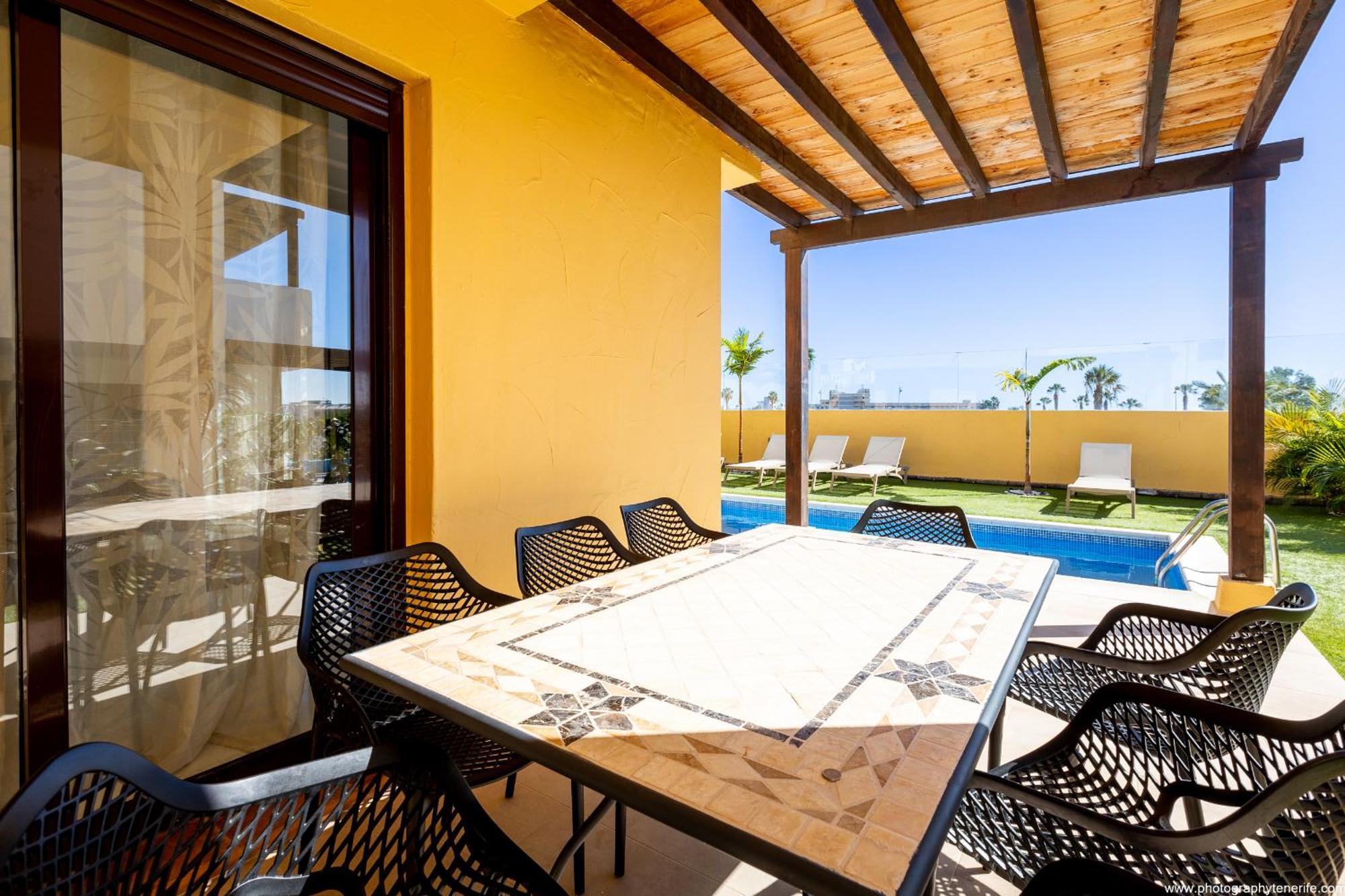 Villa With 4 Bedrooms And Private Heated Pool 圣米格尔德阿沃纳 外观 照片